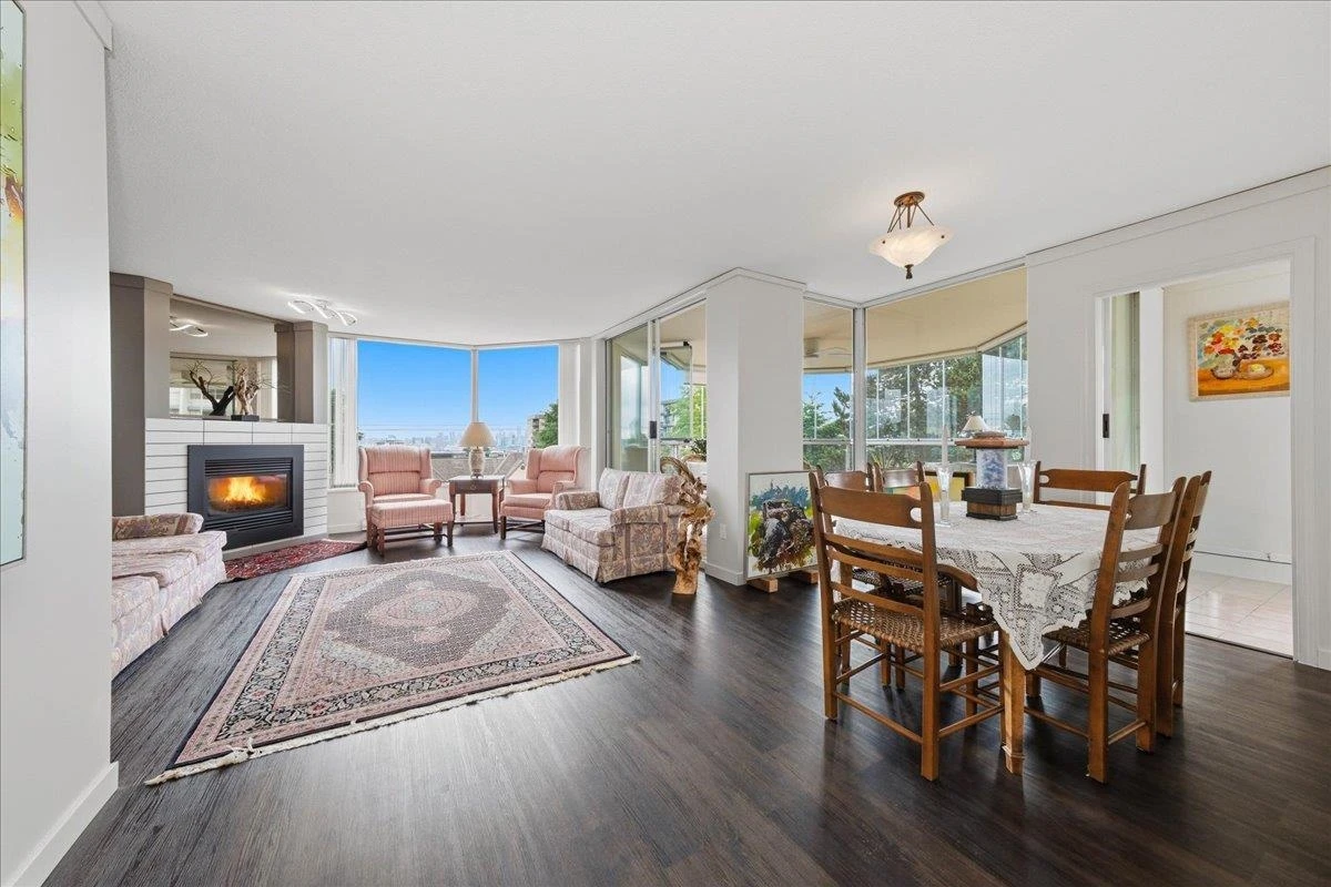 Living Room Photo of 102 123 E Keith Road, North Vancouver, BC