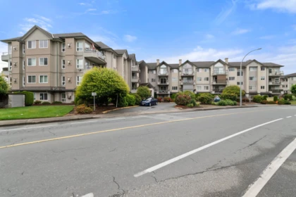 206 45520 Knight Road, Chilliwack, BC, Chilliwack — Apartment/Condo for sale