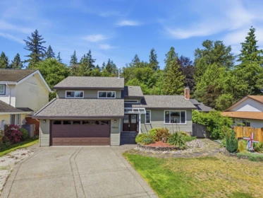 19644 49b Avenue, Langley, BC, Langley — Single Family Residence for sale