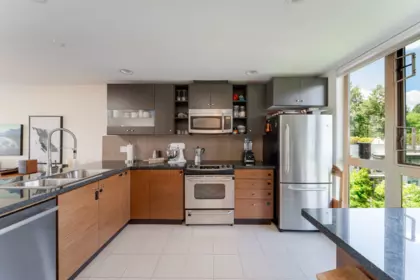 Breakfast Nook Photo of 64 728 W 14th Street, North Vancouver, BC