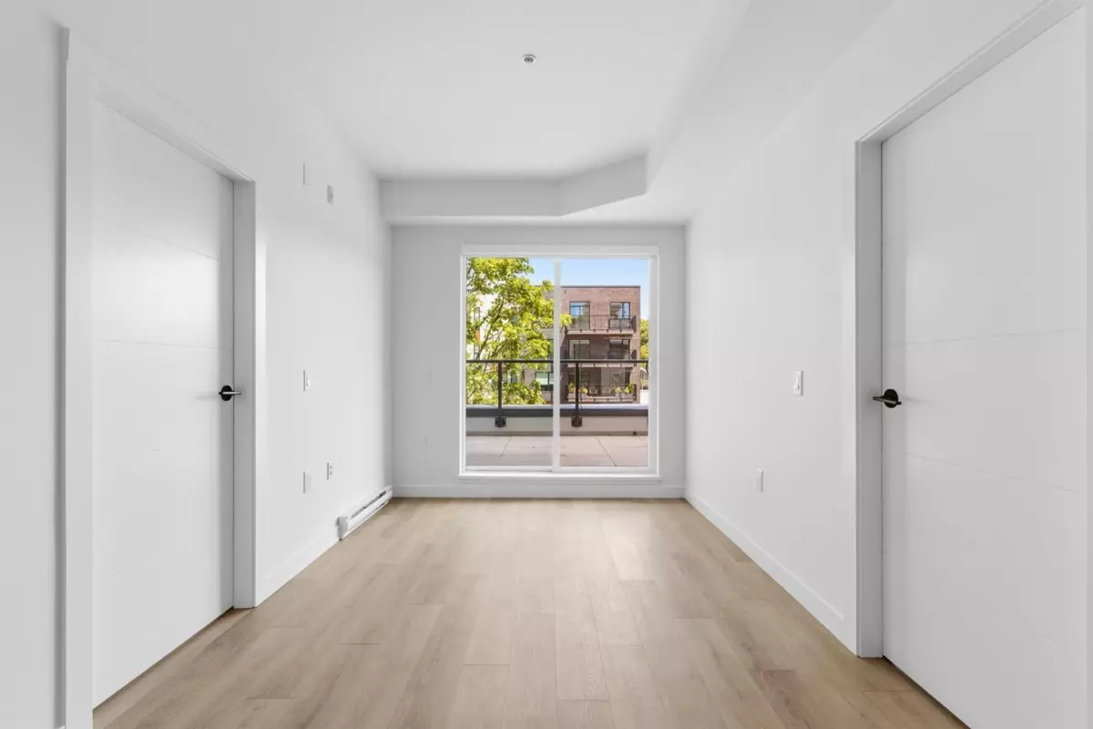 Dining Area Photo of 403 2268 E Broadway, Vancouver, BC