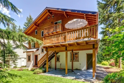 8512 Drifter Way, Whistler, BC, Whistler — Single Family Residence for sale