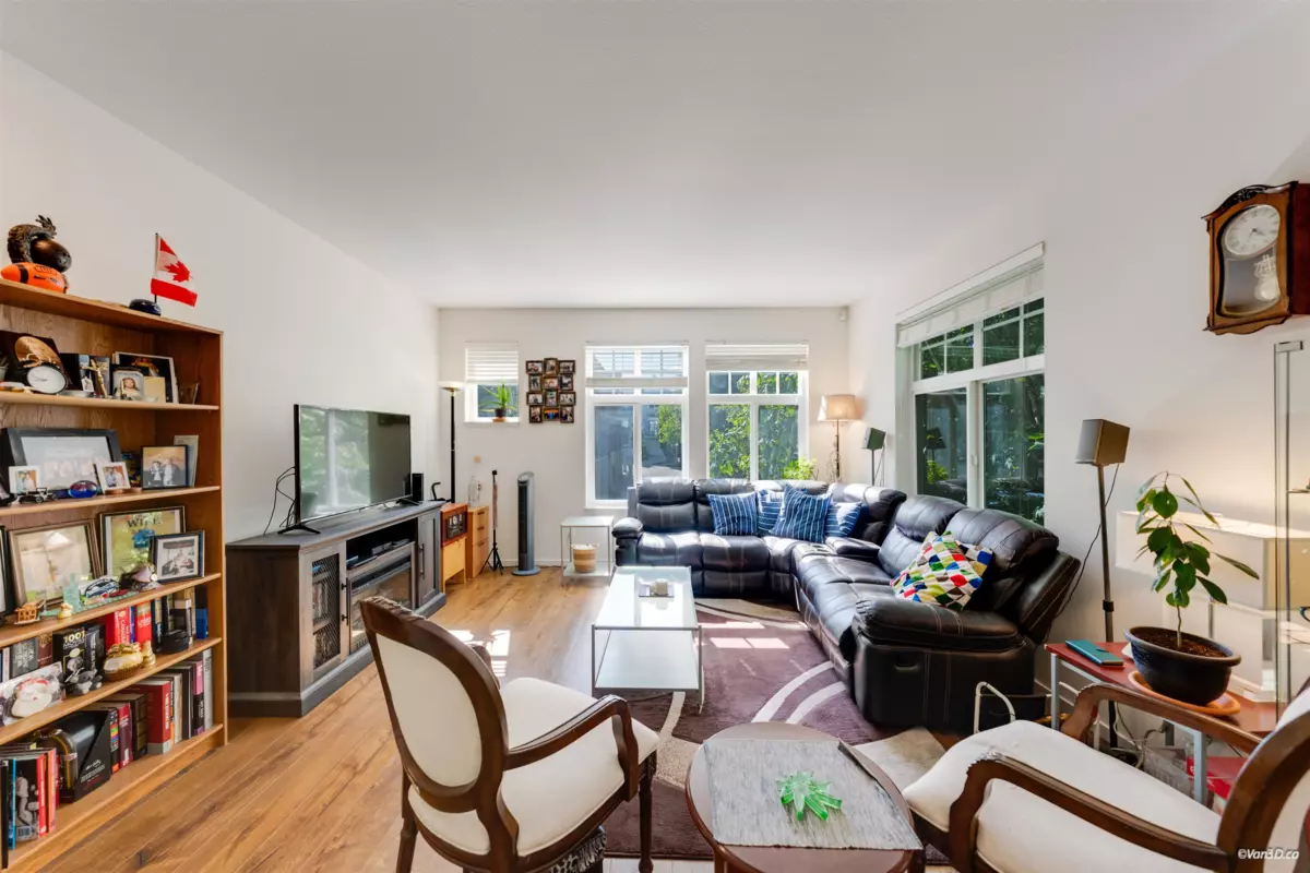 Family Room Photo of 39 5858 142 Street, Surrey, BC