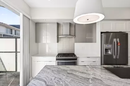 Kitchen Island Photo of 14 20852 77a Avenue, Langley, BC