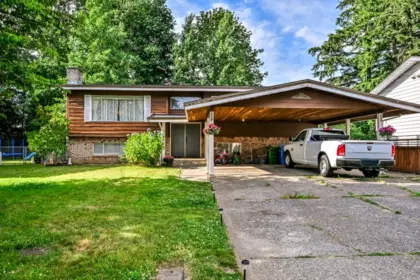 Playground / Recreational Area Near 34487 Pearl Avenue, Abbotsford, BC