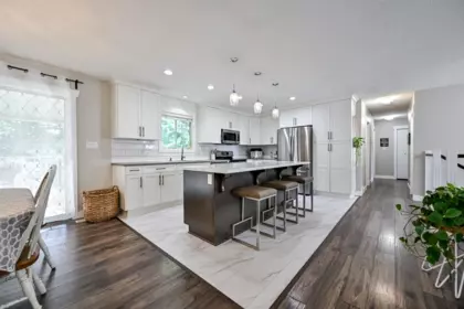 Walk-In Closet Photo of 34487 Pearl Avenue, Abbotsford, BC