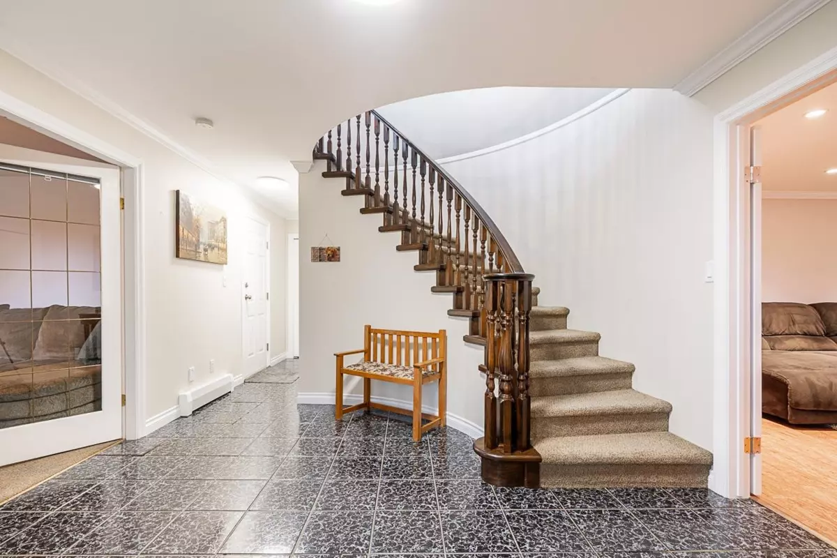Family Room Photo of 23368 124 Avenue, Maple Ridge, BC