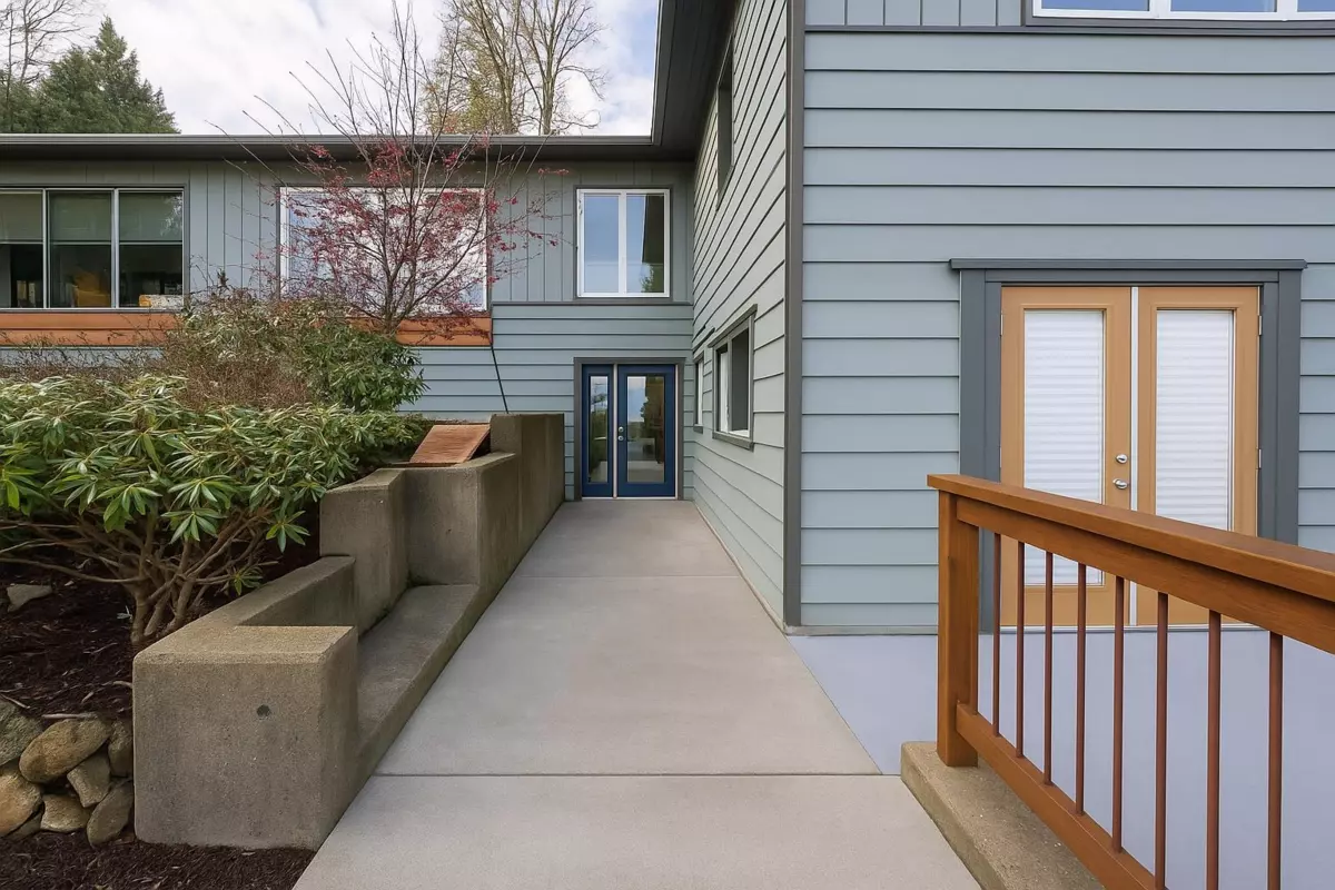 Family Room Photo of 873 Baycrest Drive, North Vancouver, BC