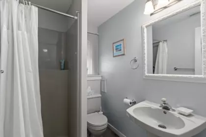 Powder Room Photo of 47465 Swallow Crescent, Chilliwack, BC