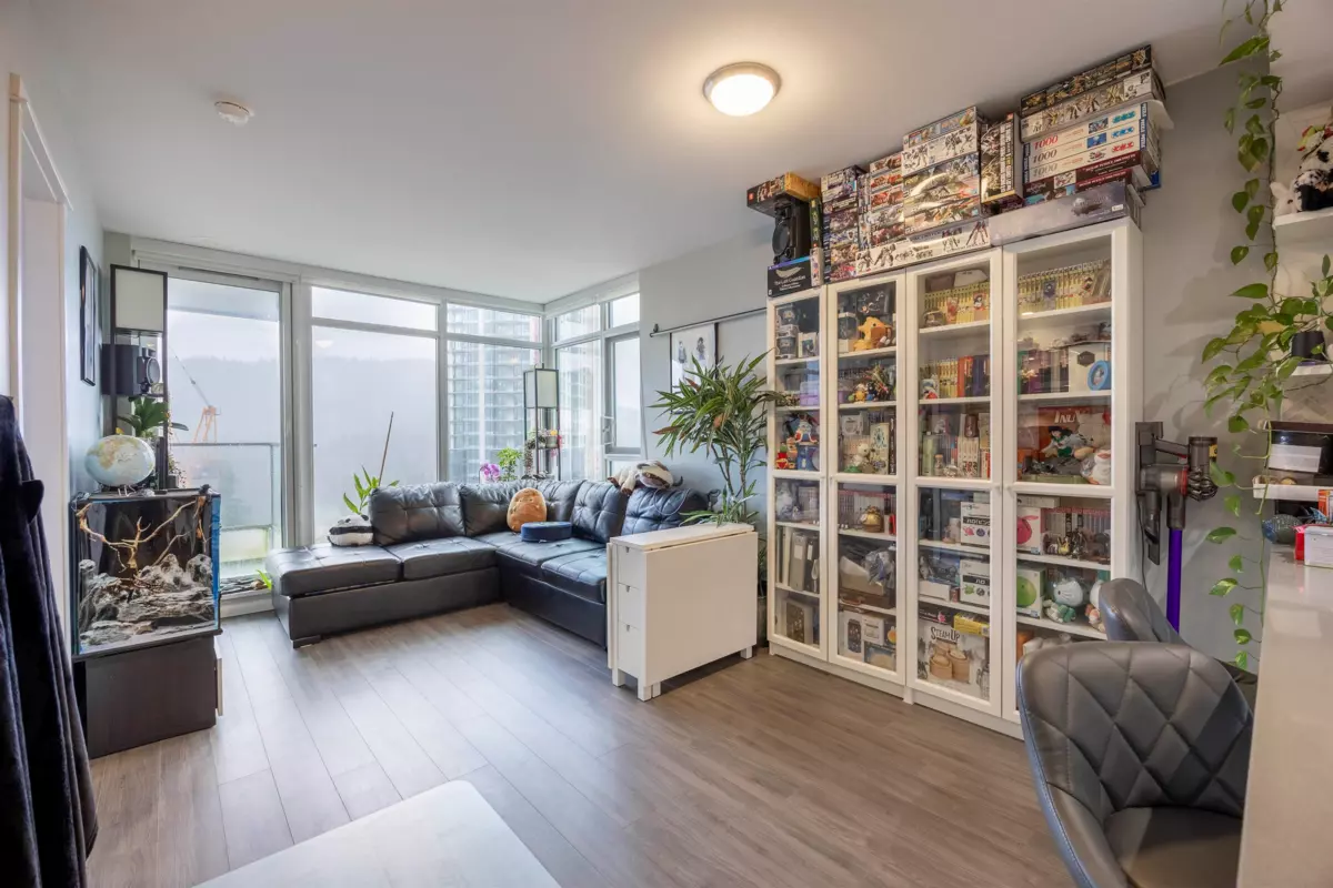 Family Room Photo of 1303 520 Como Lake Avenue, Coquitlam, BC