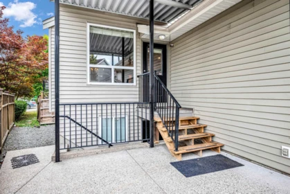 Front Yard Photo of 6779 186 Street, Surrey, BC