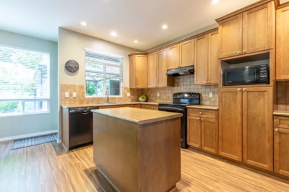 Kitchen Photo of 15 2381 Argue Street, Port Coquitlam, BC