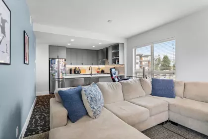 Kitchen Photo of 306 22226 Brown Avenue, Maple Ridge, BC