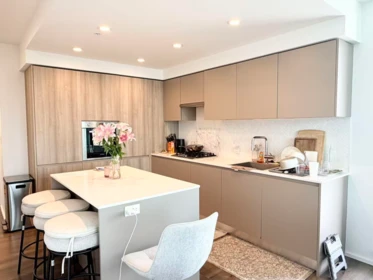 5304 3809 Evergreen Place, Burnaby, BC, Burnaby — Apartment/Condo for sale