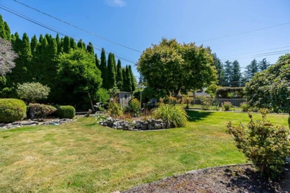 Backyard Photo of 13852 Malabar Avenue, White Rock, BC