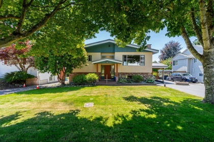 13852 Malabar Avenue, White Rock, BC, White Rock — Single Family Residence for sale