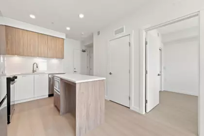 416 82 First Street, New Westminster, BC, New Westminster — Apartment/Condo for sale