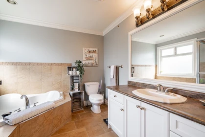 Mudroom Photo of 24330 102 Avenue, Maple Ridge, BC