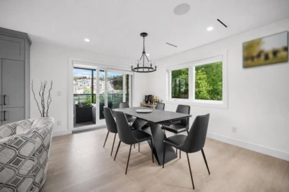 Breakfast Nook Photo of 1010 Augusta Avenue, Burnaby, BC