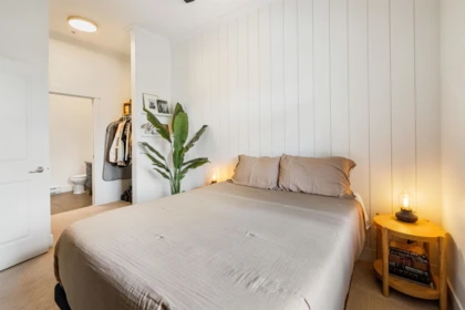Primary Bedroom Photo of 404 2632 Pauline Street, Abbotsford, BC