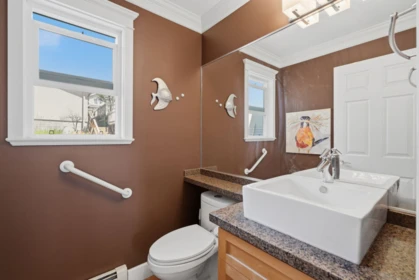 Mudroom Photo of 46 St. Patricks Avenue, North Vancouver, BC