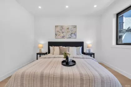 Bedroom 3 Photo of 2 2316 Cliff Avenue, Burnaby, BC