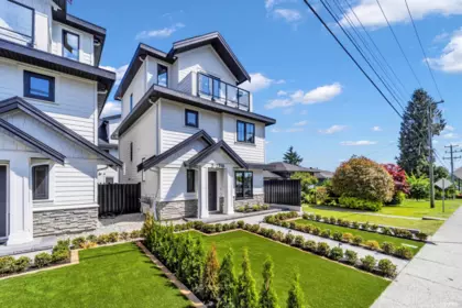 Garden / Landscaping Photo of 2 2316 Cliff Avenue, Burnaby, BC