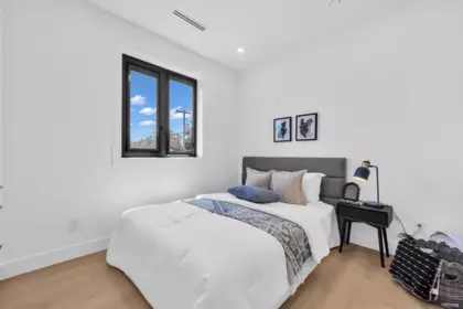 Office / Den Photo of 2 2316 Cliff Avenue, Burnaby, BC