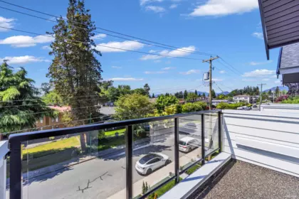 Outdoor Patio Photo of 2 2316 Cliff Avenue, Burnaby, BC