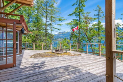 Guest Bathroom Photo of Block 1 Jervis Inlet Beach, Egmont, BC