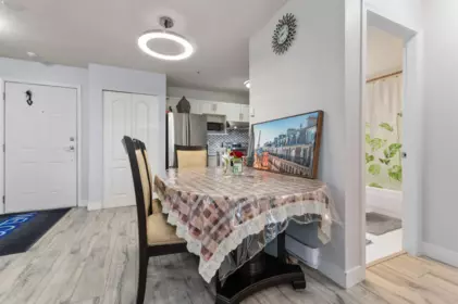 Breakfast Nook Photo of 311 2964 Trethewey Street, Abbotsford, BC