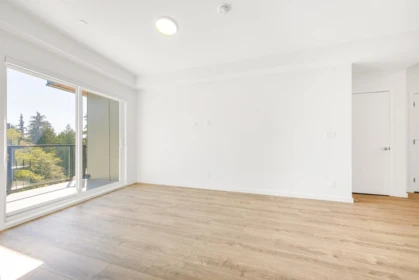 618 13968 Laurel Drive, Surrey, BC, Surrey — Apartment/Condo for sale