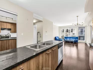 392 4133 Stolberg Street, Richmond, BC, Richmond — Apartment/Condo for sale