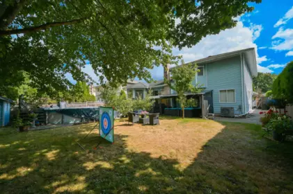 Hallway Photo of 15477 93a Avenue, Surrey, BC