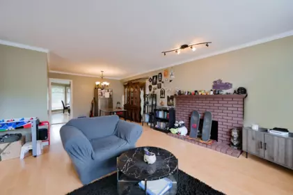 Kitchen Photo of 15477 93a Avenue, Surrey, BC