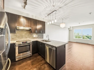 319 6480 194 Street, Surrey, BC, Surrey — Apartment/Condo for sale