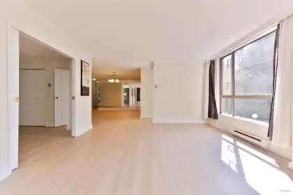 201 4350 Beresford Street, Burnaby, BC, Burnaby — Apartment/Condo for sale