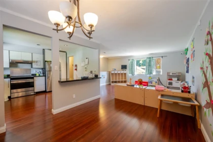 Breakfast Nook Photo of 32533 Ptarmigan Drive, Mission, BC