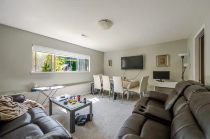 Garage Interior Photo of 32533 Ptarmigan Drive, Mission, BC