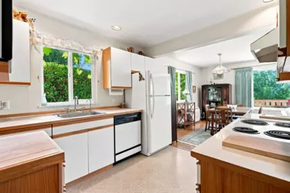 Breakfast Nook Photo of 1635 Grady Road, Gibsons, BC