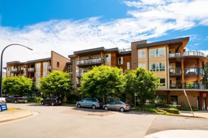 417 733 W 14th Street, North Vancouver, BC, North Vancouver — Apartment/Condo for sale