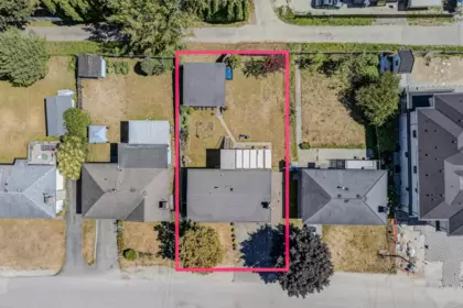 Front Yard Photo of 9656 125 Street, Surrey, BC