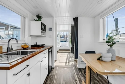 A07 415 W Esplanade, North Vancouver, BC, North Vancouver — Single Family Residence for sale