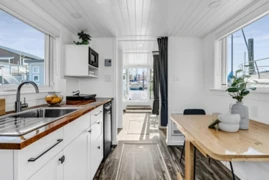 A07 415 W Esplanade, North Vancouver, BC