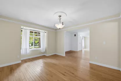 Kitchen Island Photo of 13521 19 Avenue, Surrey, BC