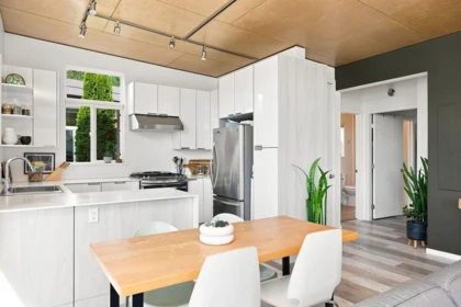 Dining Area Photo of 884 Trower Lane, Gibsons, BC