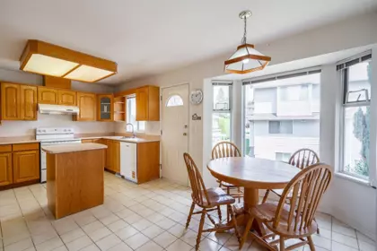 Kitchen Island Photo of 3315 El Casa Court, Coquitlam, BC