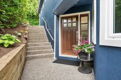 15507 Columbia Avenue, White Rock, BC, White Rock — Single Family Residence for sale