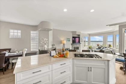 Office / Den Photo of 15507 Columbia Avenue, White Rock, BC