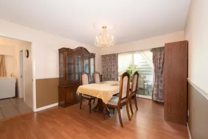 Kitchen Island Photo of 1181 Chartwell Drive, West Vancouver, BC